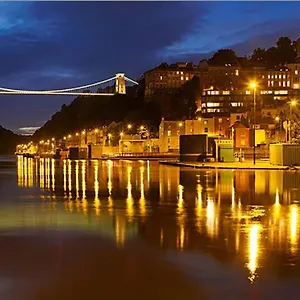 Beautiful Large Victorian Waterfront House Holiday home Bristol